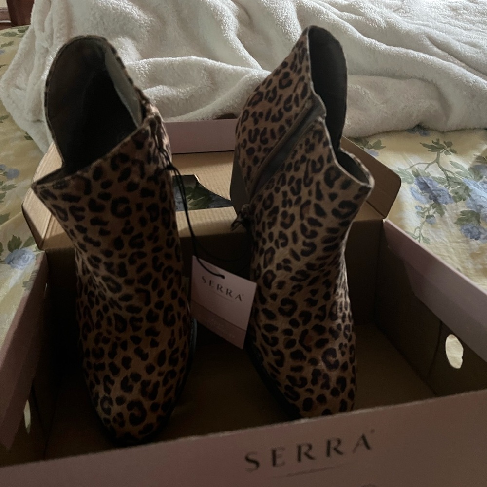 Serra Brown Ankle Boots with Chunky Heel - Picture 2 of 2